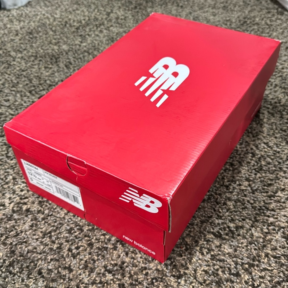 *BRAND NEW* Men’s Baseball Cleats - Picture 7 of 8